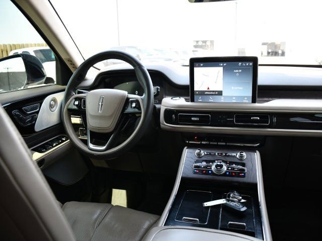 Used 2022 Lincoln Aviator Reserve w/ Equipment Group 201A image 18