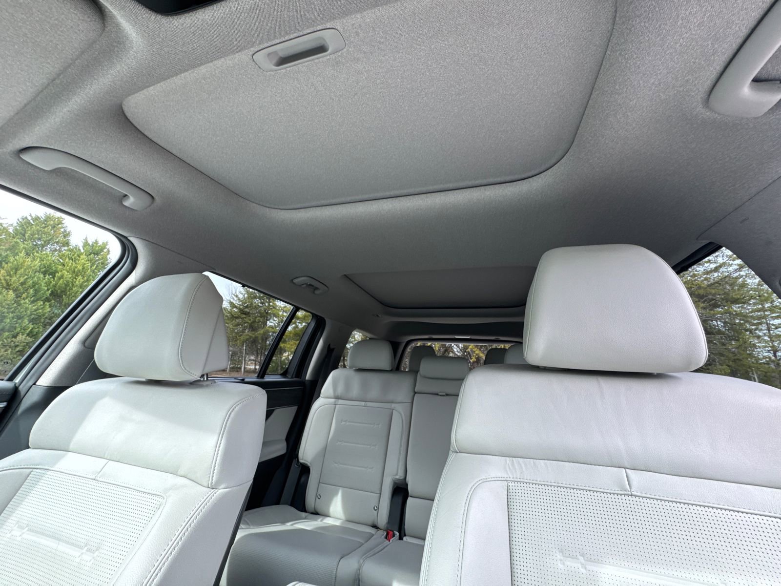 Used 2025 Hyundai Santa Fe Limited image 32