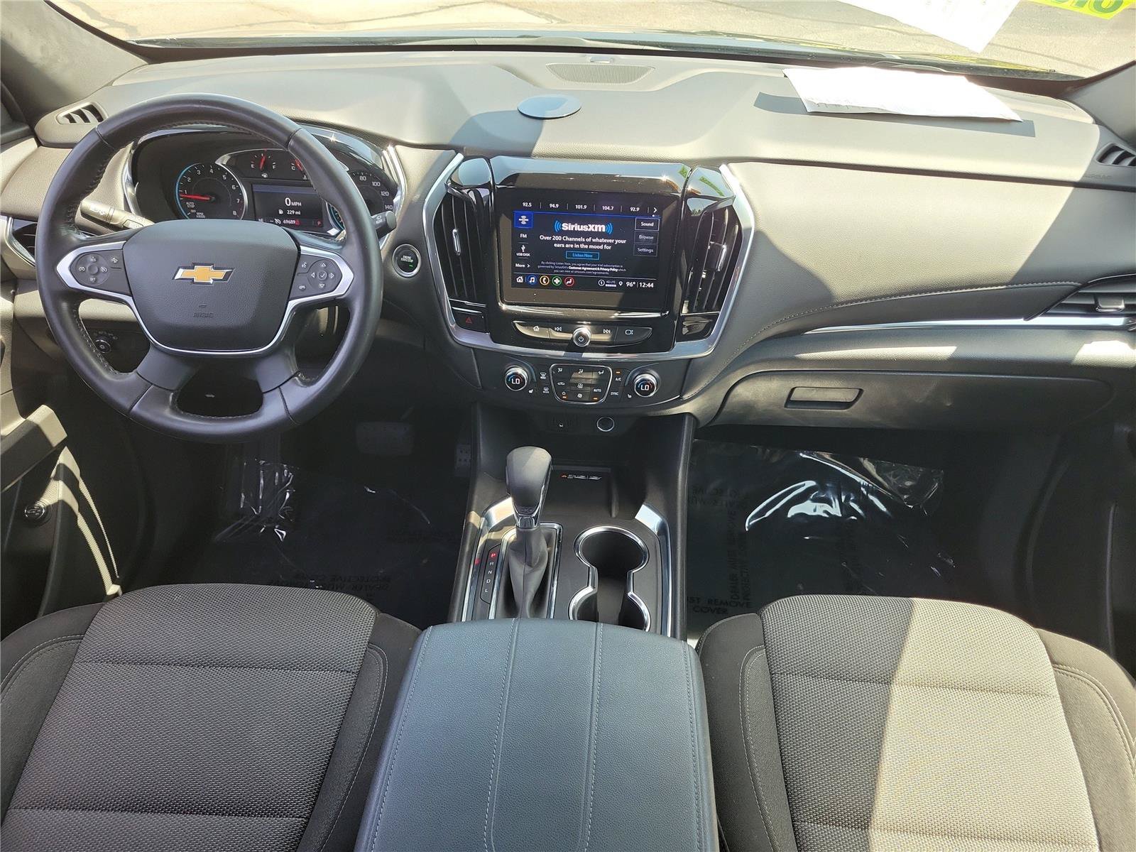 Used 2022 Chevrolet Traverse LT FWD image 11
