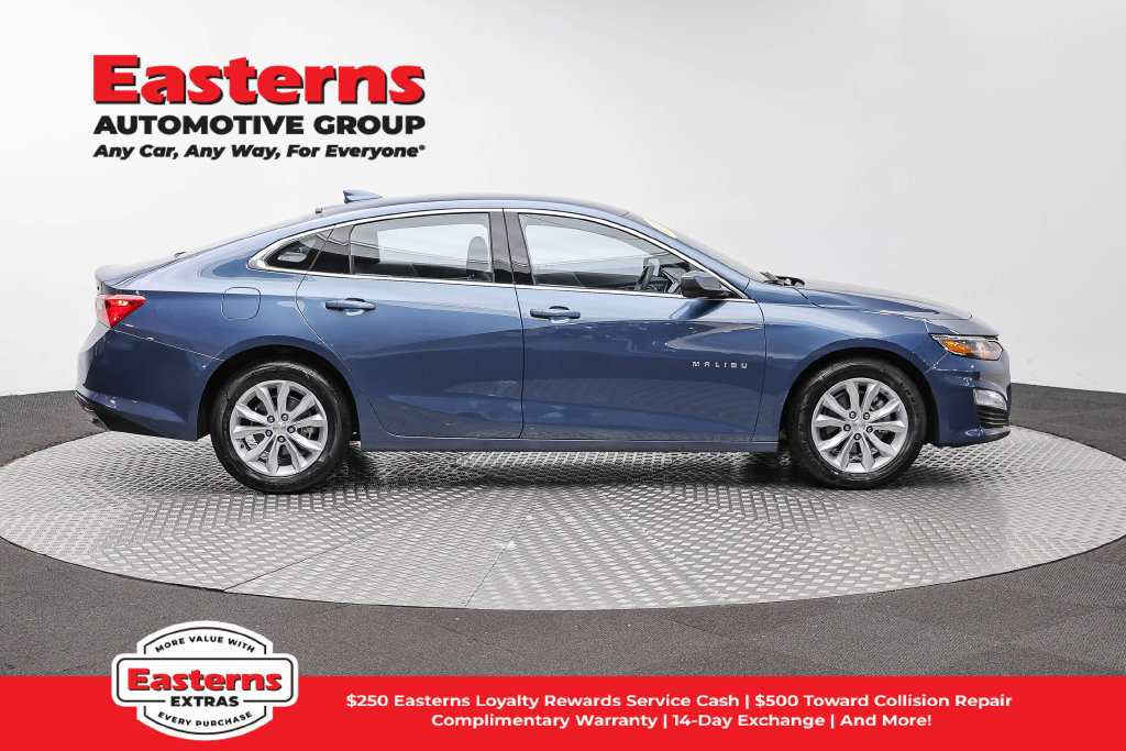Used 2025 Chevrolet Malibu LT FWD image 5