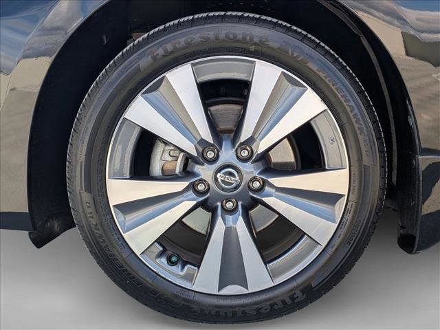 Used 2019 Nissan Sentra SV w/ Special Edition Package FWD image 23