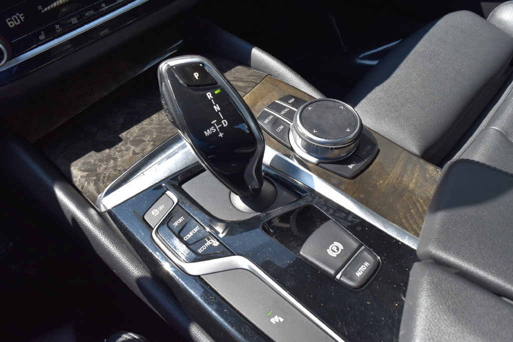 Used 2018 BMW 530i w/ Premium Package RWD image 18