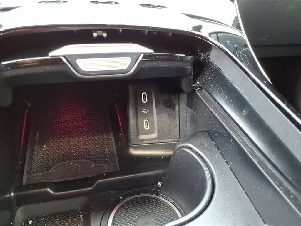 Used 2025 Mercedes-Benz GLC 300 4MATIC image 20