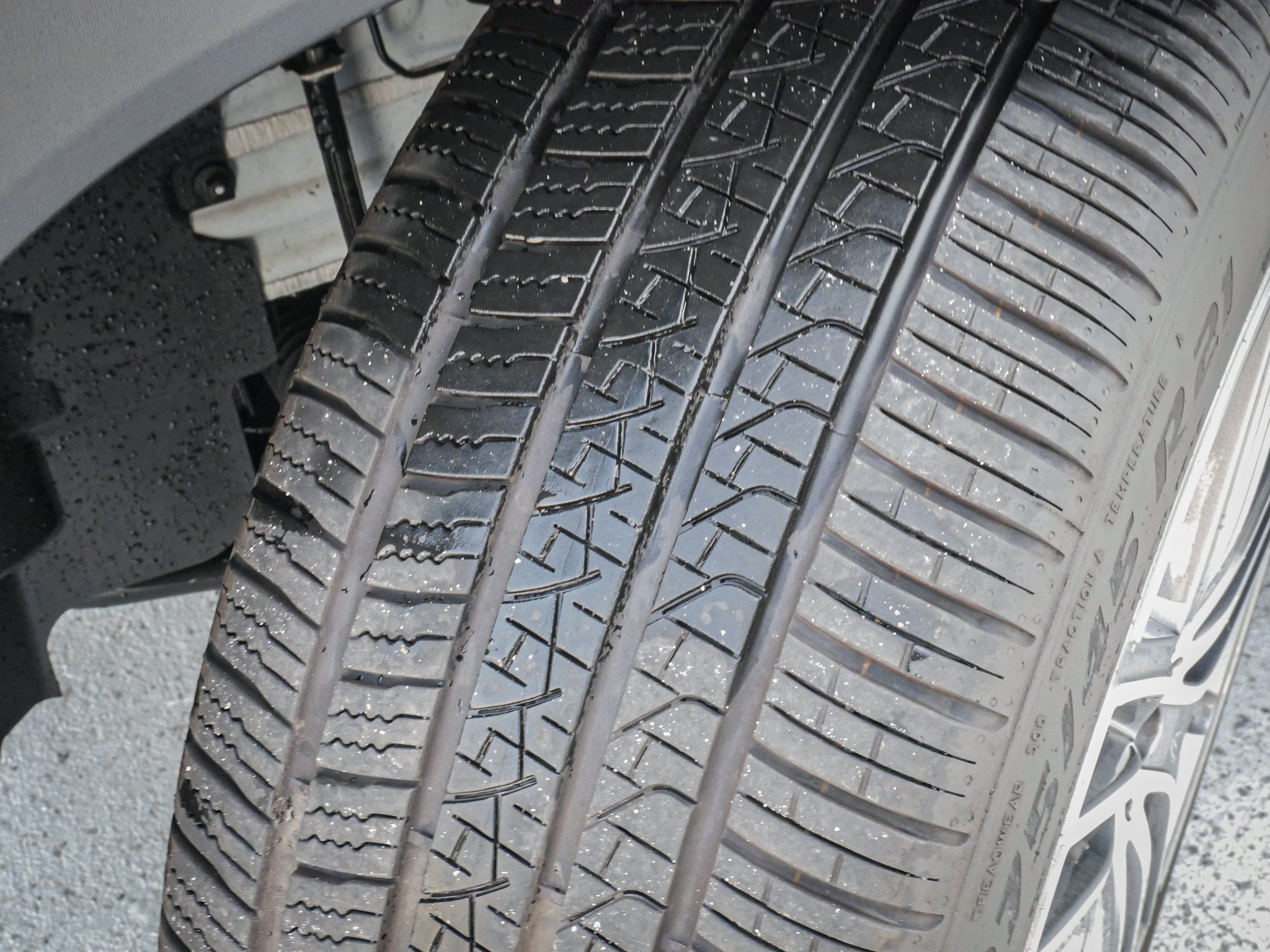 Used 2025 Mercedes-Benz GLS 450 4MATIC image 12
