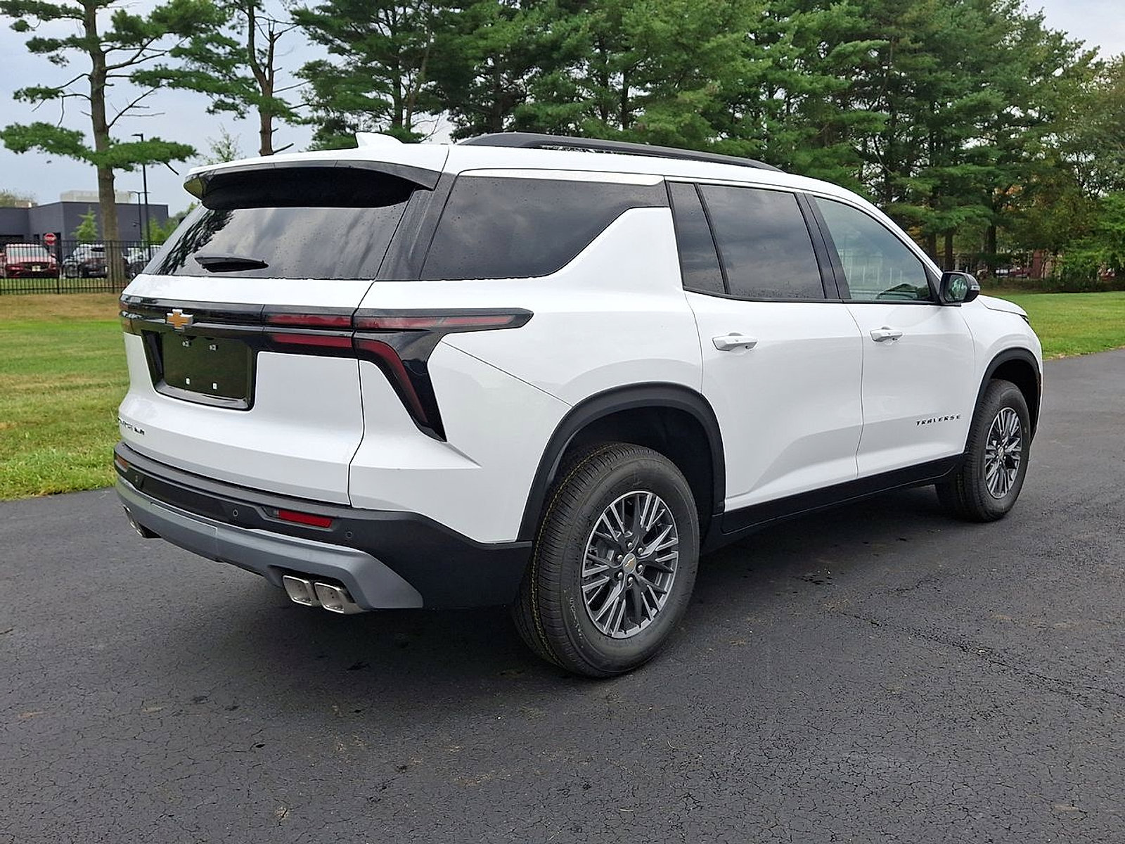 New 2026 Chevrolet Traverse LT image 12