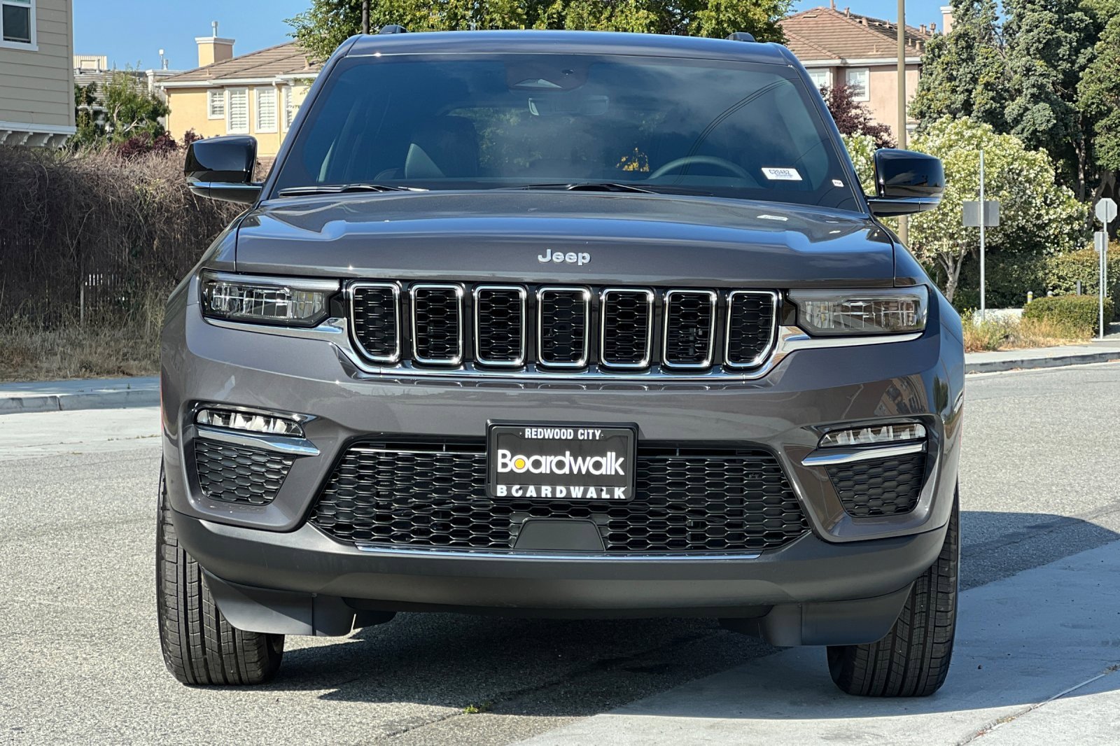 New 2025 Jeep Grand Cherokee Limited image 9