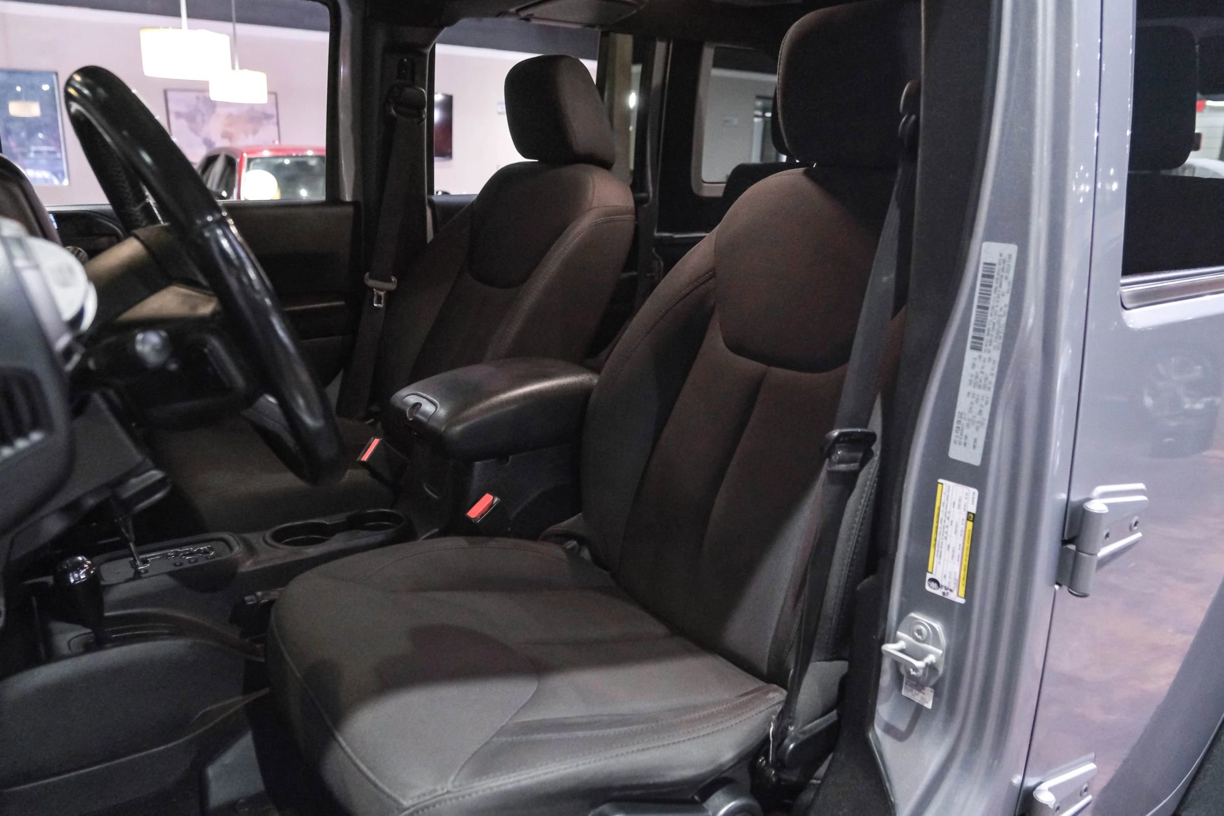 Used 2018 Jeep Wrangler Unlimited Sport S image 4