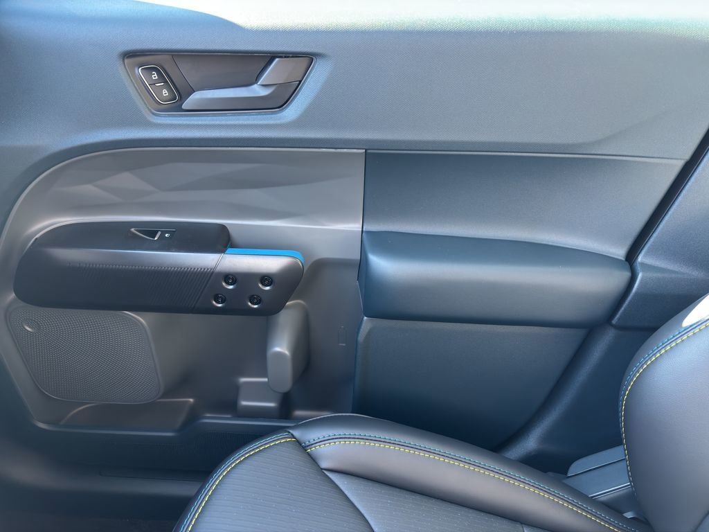 New 2026 Ford Maverick Lobo image 11