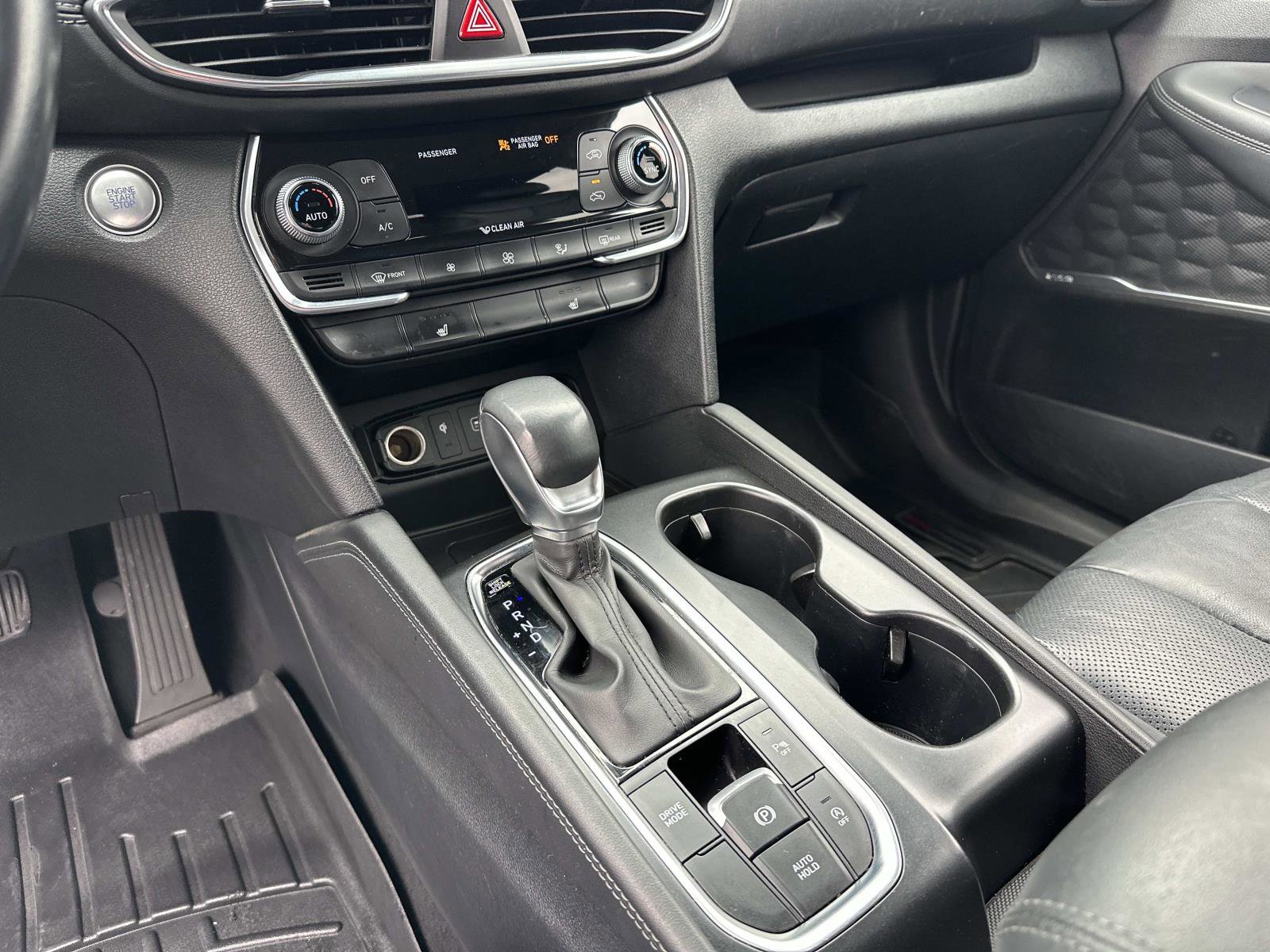 Used 2020 Hyundai Santa Fe SEL w/ Convenience + Premium Package image 26