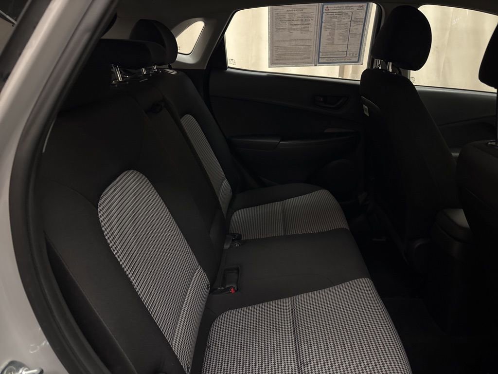 Used 2022 Hyundai Kona SE image 21