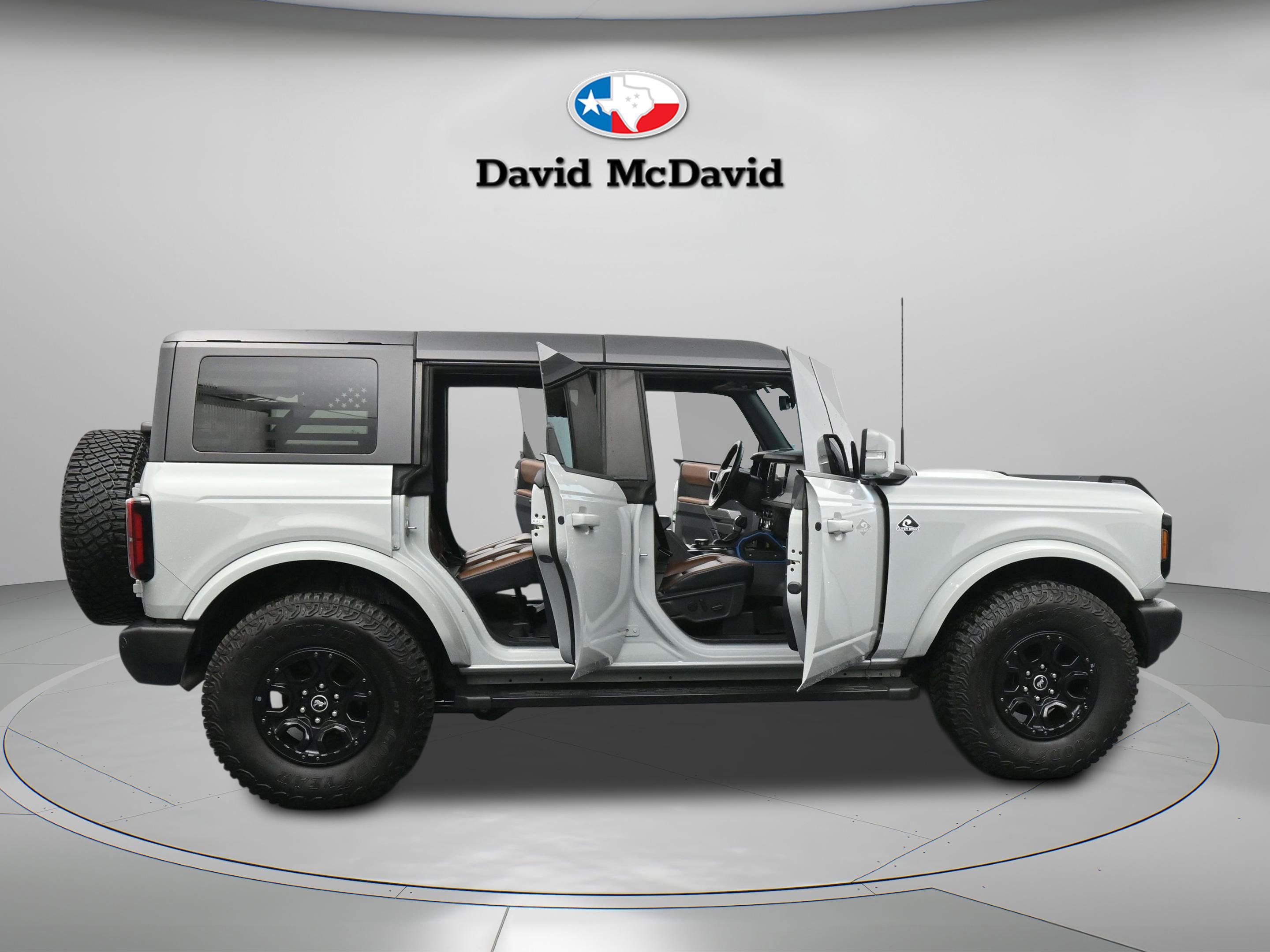 Used 2023 Ford Bronco Outer Banks image 41