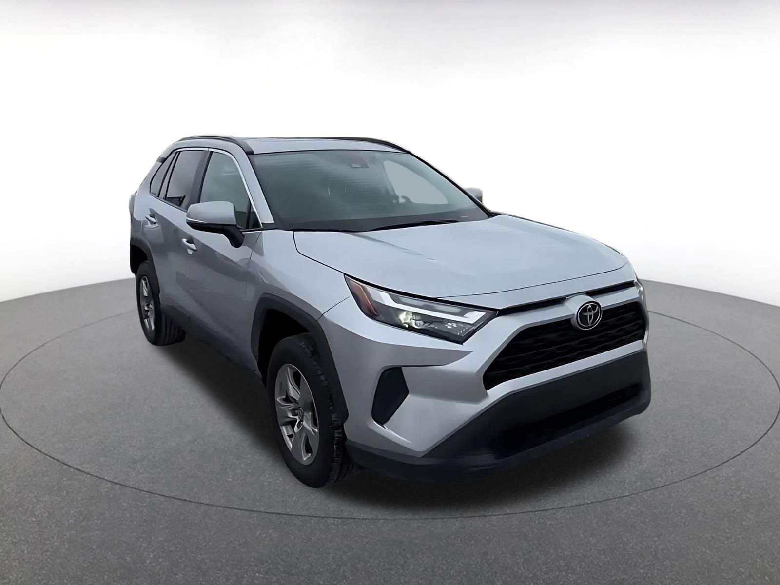 Used 2024 Toyota RAV4 XLE image 3