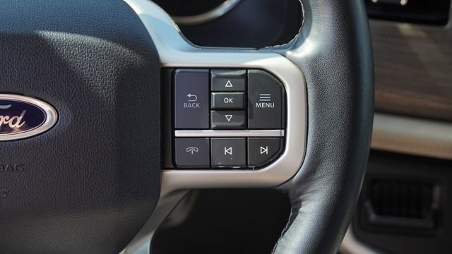 Used 2024 Ford Expedition Limited image 30