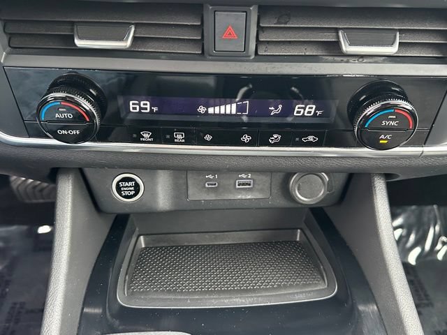 Used 2023 Nissan Rogue SV AWD/4WD image 35