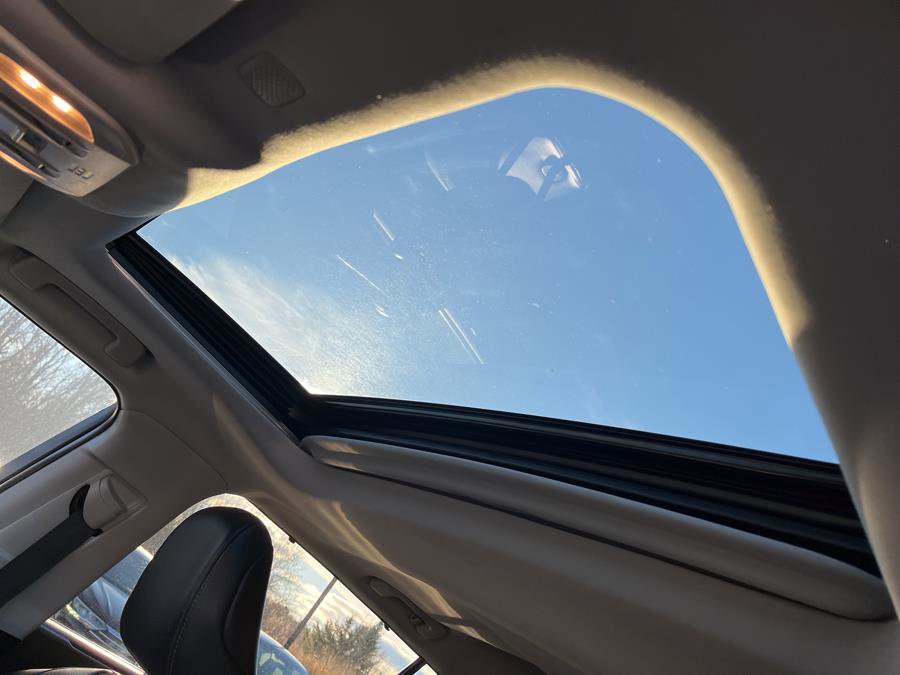 Used 2022 Toyota Highlander Limited image 10