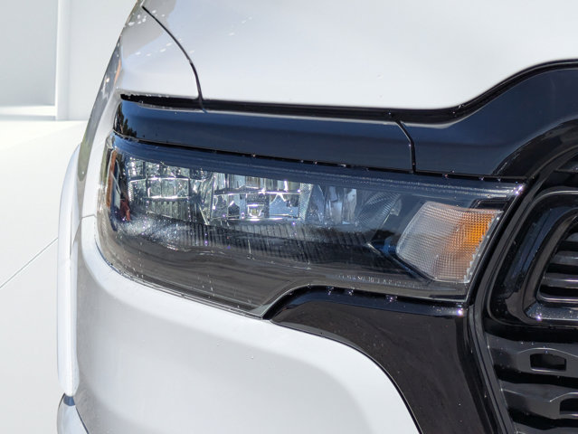 New 2026 RAM 1500 4x4 Crew Cab image 9