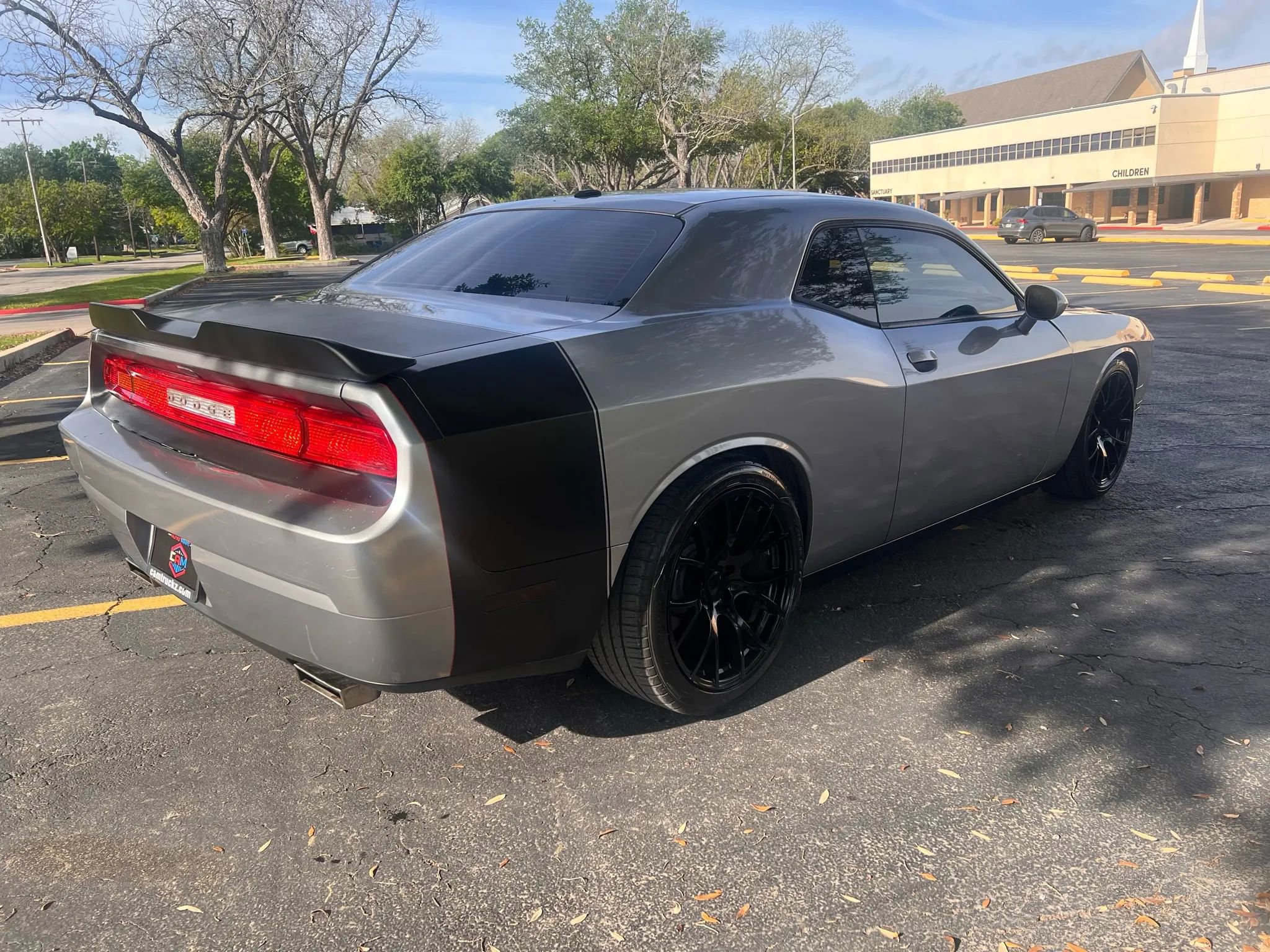 Used 2014 Dodge Challenger R/T image 5