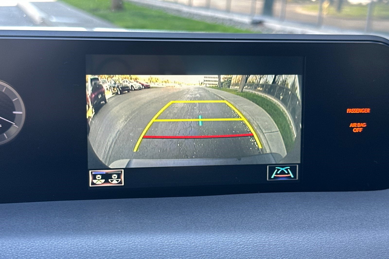 Certified 2022 Lexus UX 250h F Sport image 25