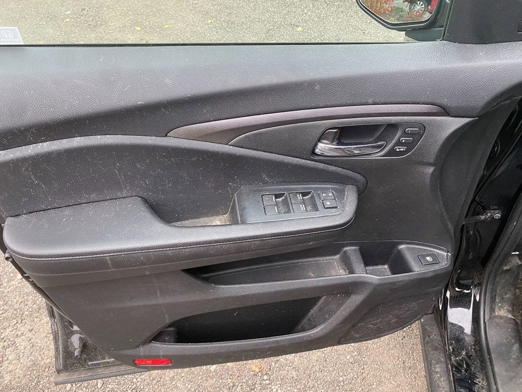 Used 2023 Honda Ridgeline RTL image 11