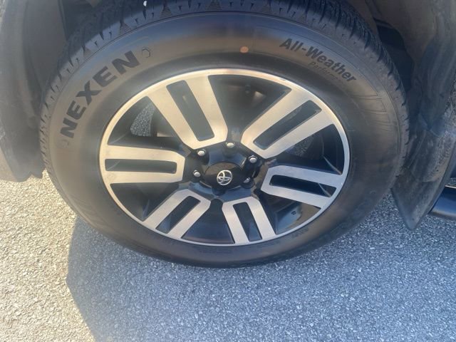 Used 2022 Toyota 4Runner Limited image 10