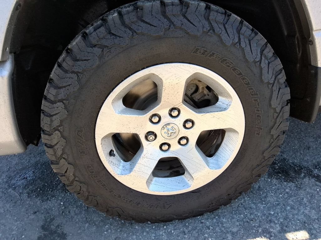 Used 2019 RAM 1500 Big Horn AWD/4WD image 10