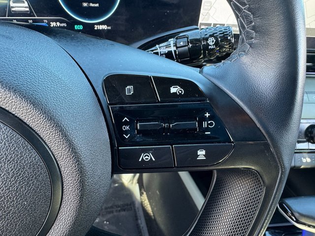 Used 2024 Hyundai Elantra Limited image 23