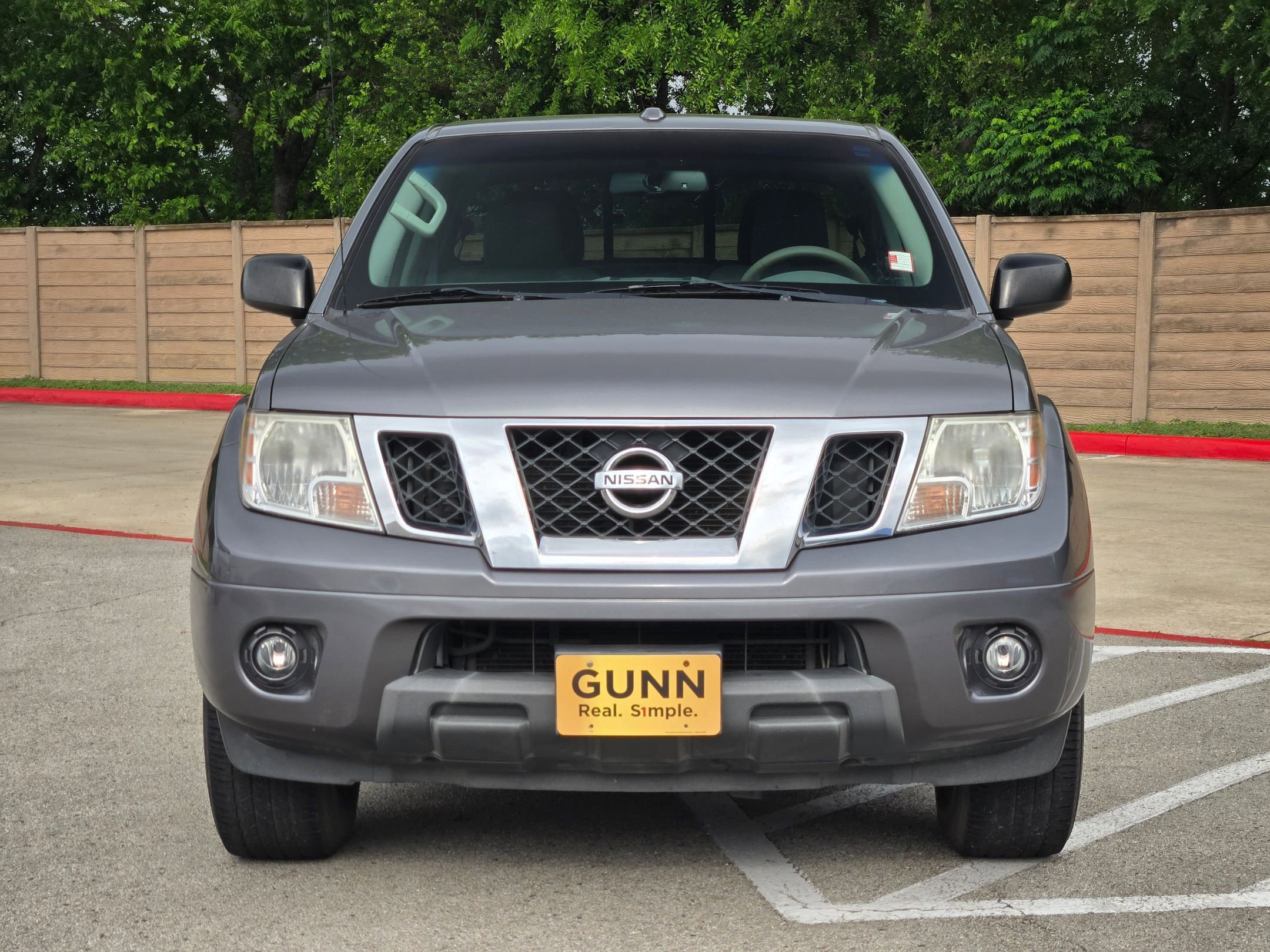 Used 2017 Nissan Frontier SV w/ SV Value Truck Package RWD image 8