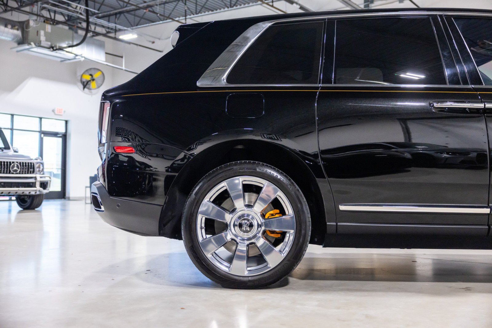 Used 2022 Rolls-Royce Cullinan AWD/4WD image 17
