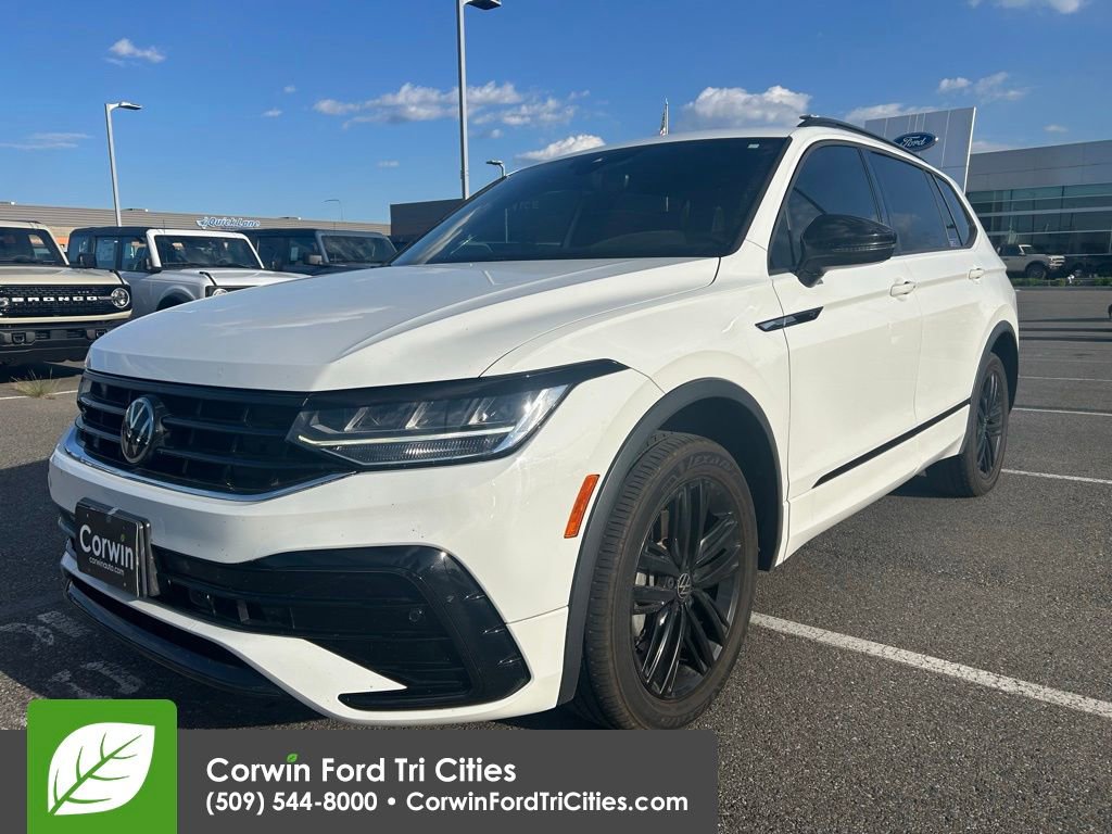 Used 2022 Volkswagen Tiguan SE R-Line AWD/4WD image 3