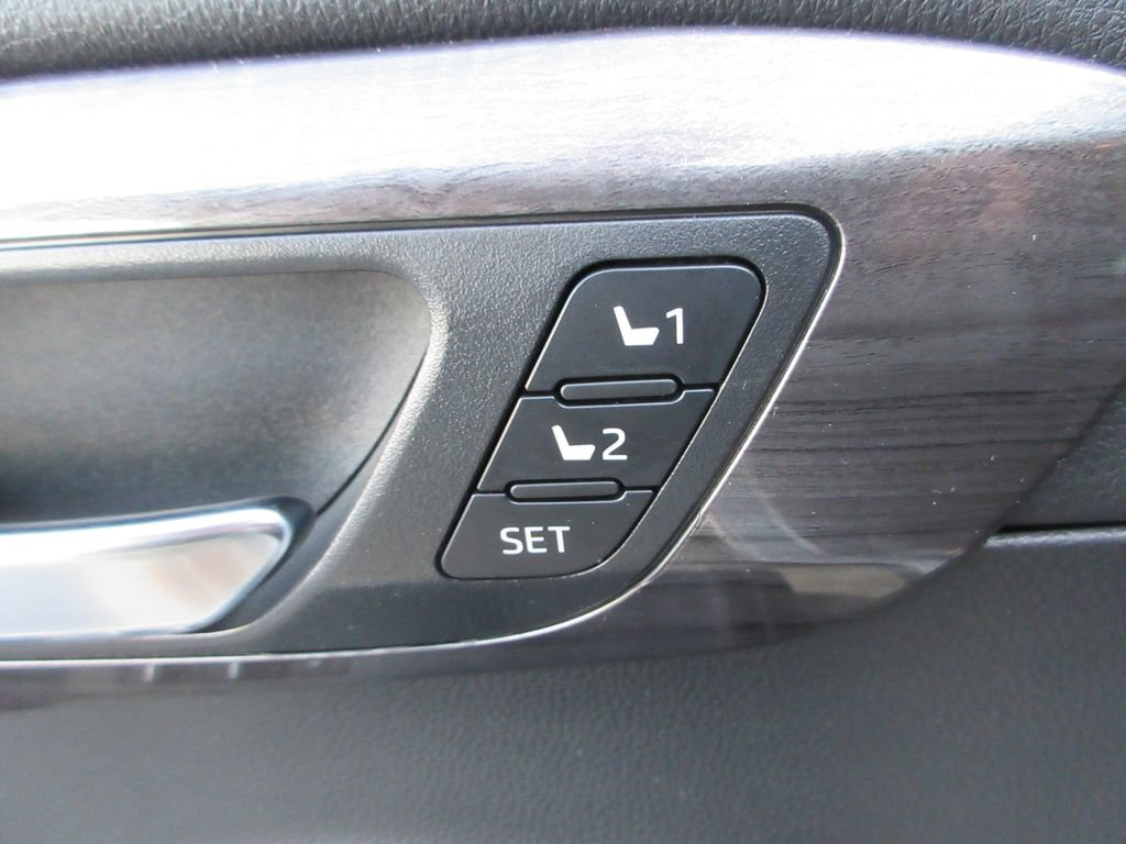 Used 2022 Toyota Highlander Platinum AWD/4WD image 24