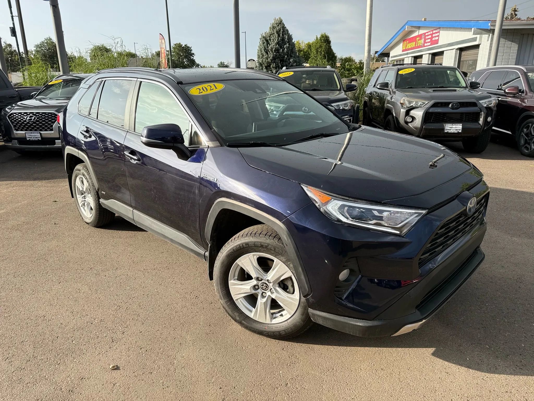 Used 2021 Toyota RAV4 XLE image 3