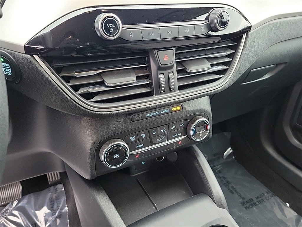 Used 2020 Ford Escape SE image 27