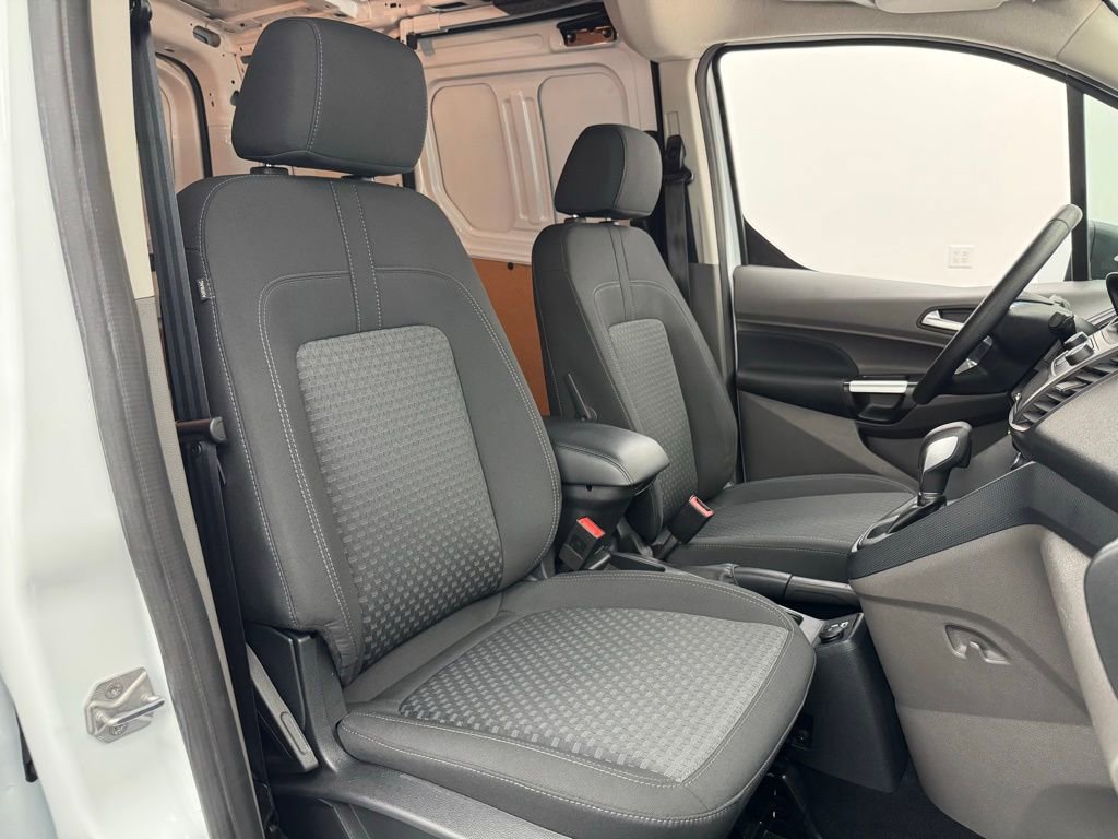 Used 2022 Ford Transit Connect XLT image 30