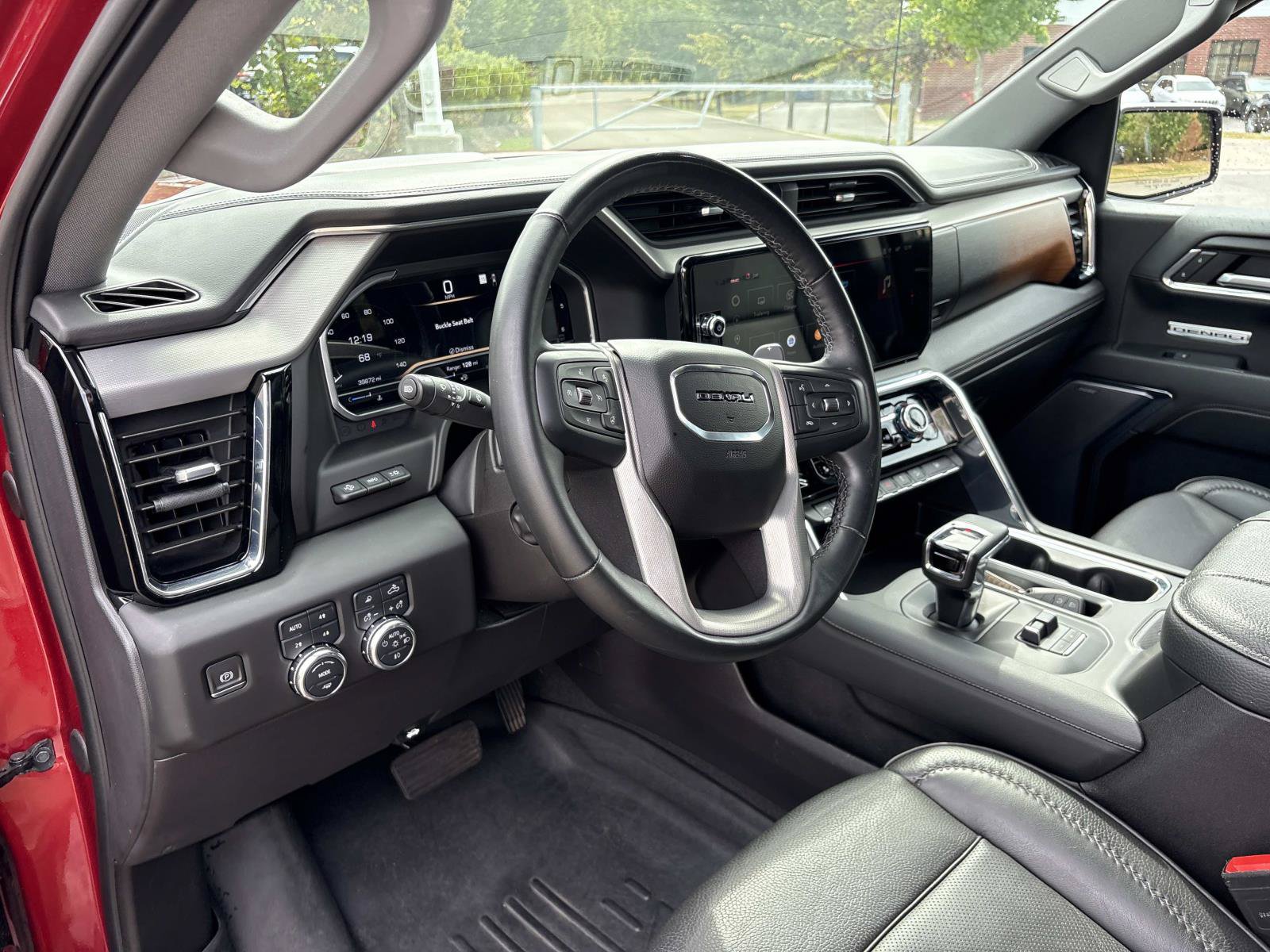 Used 2024 GMC Sierra 1500 Denali w/ Denali Reserve Package AWD/4WD image 18