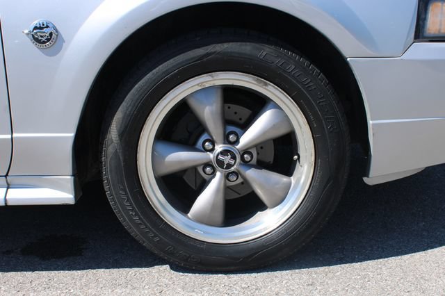 Used 2004 Ford Mustang Convertible RWD image 24