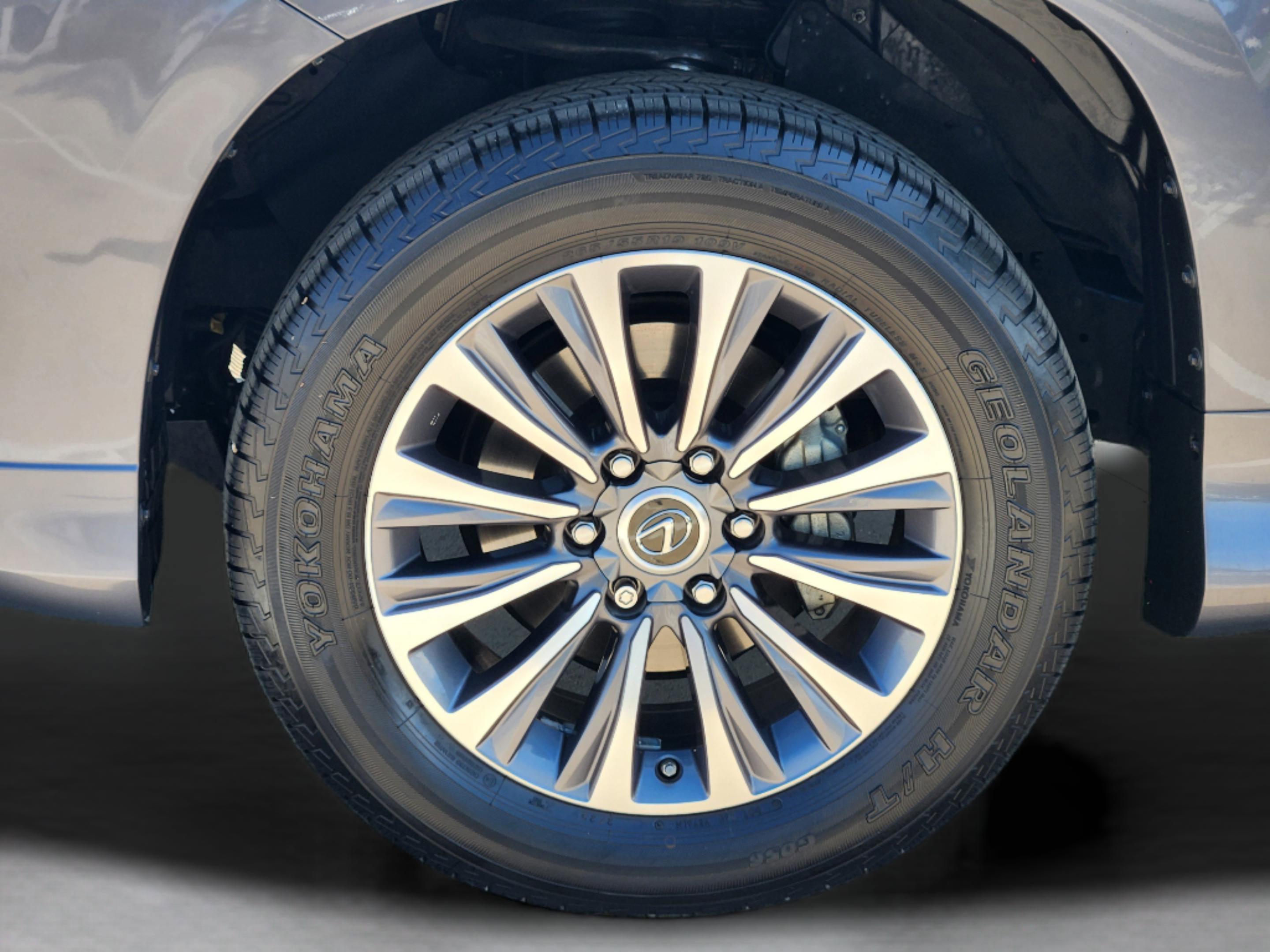 Used 2022 Lexus GX 460 Luxury w/ Off Road Package image 38