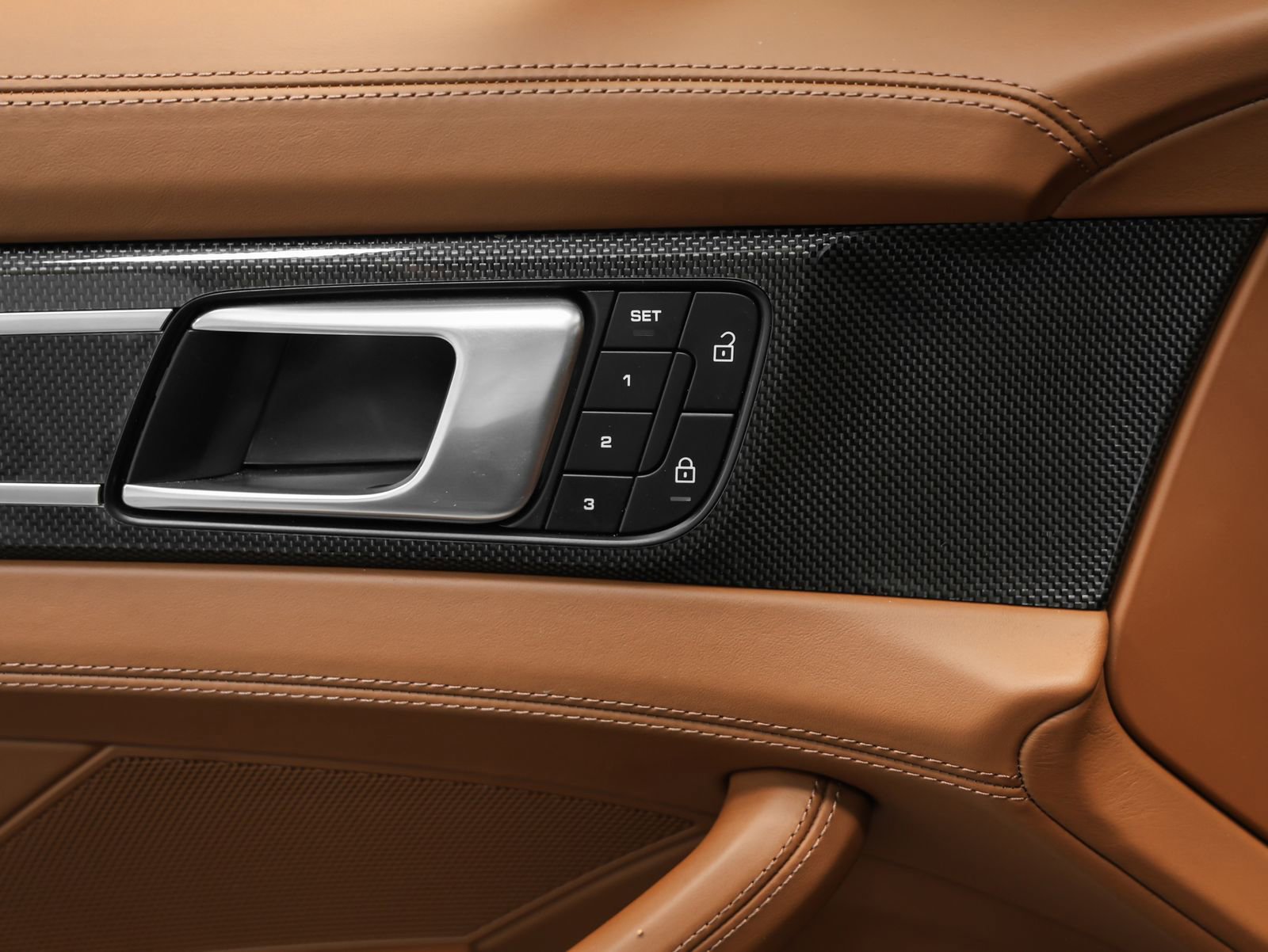 Used 2023 Porsche Panamera GTS image 39