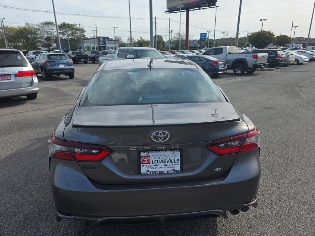 Used 2024 Toyota Camry SE FWD image 5