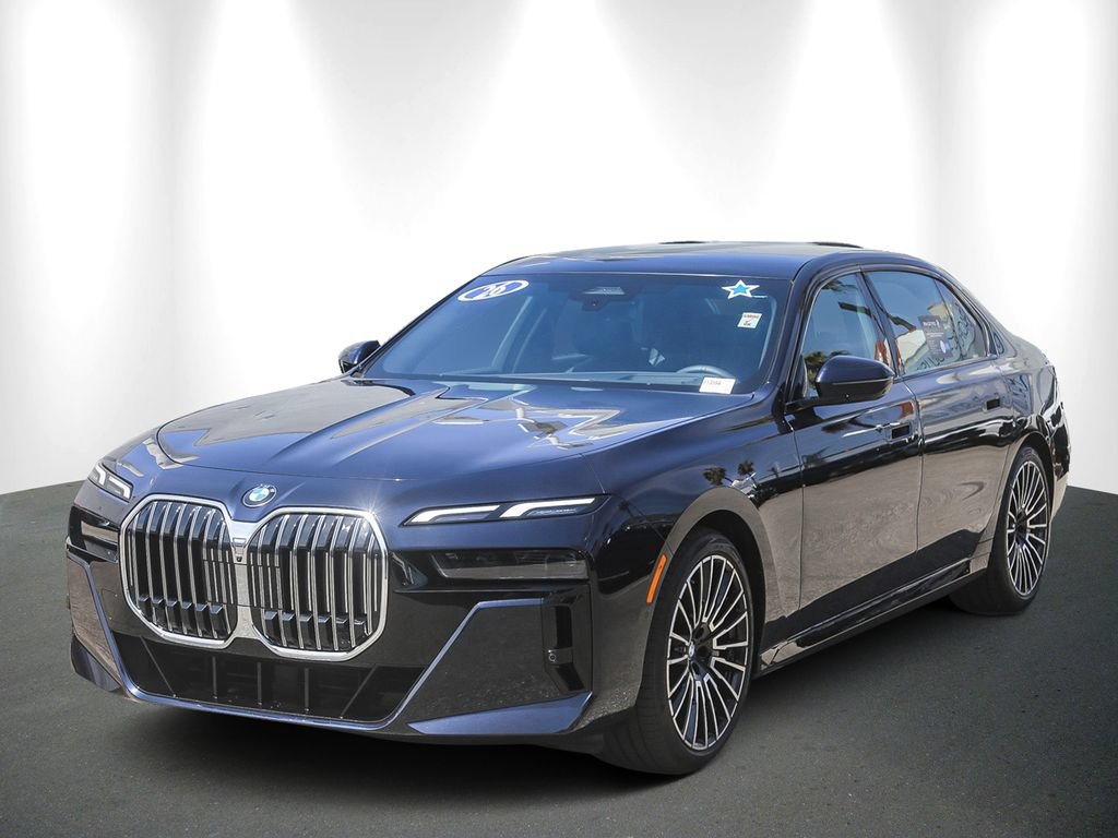 Used 2026 BMW 740i RWD image 3