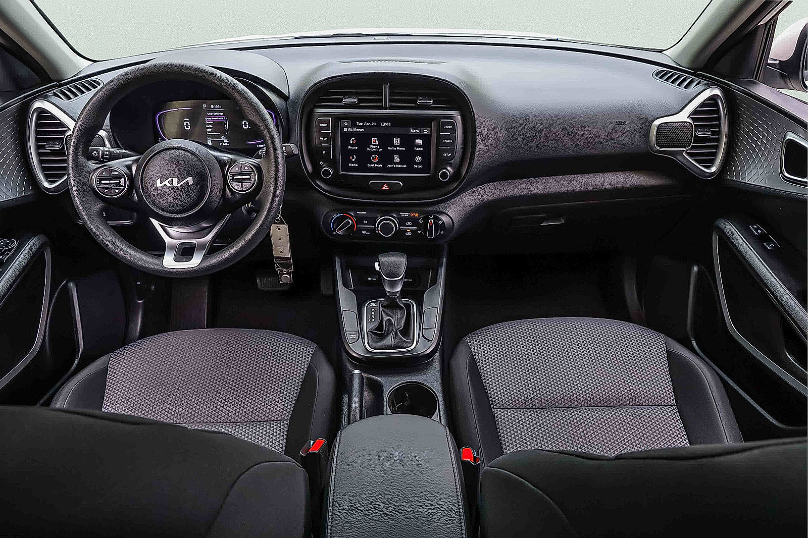 Certified 2025 Kia Soul LX w/ LX Technology Package FWD image 19