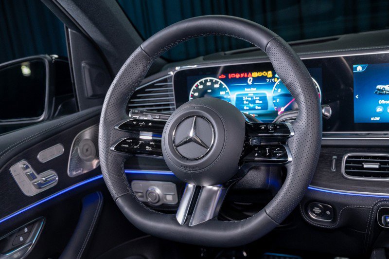 New 2026 Mercedes-Benz GLS 580 4MATIC image 16