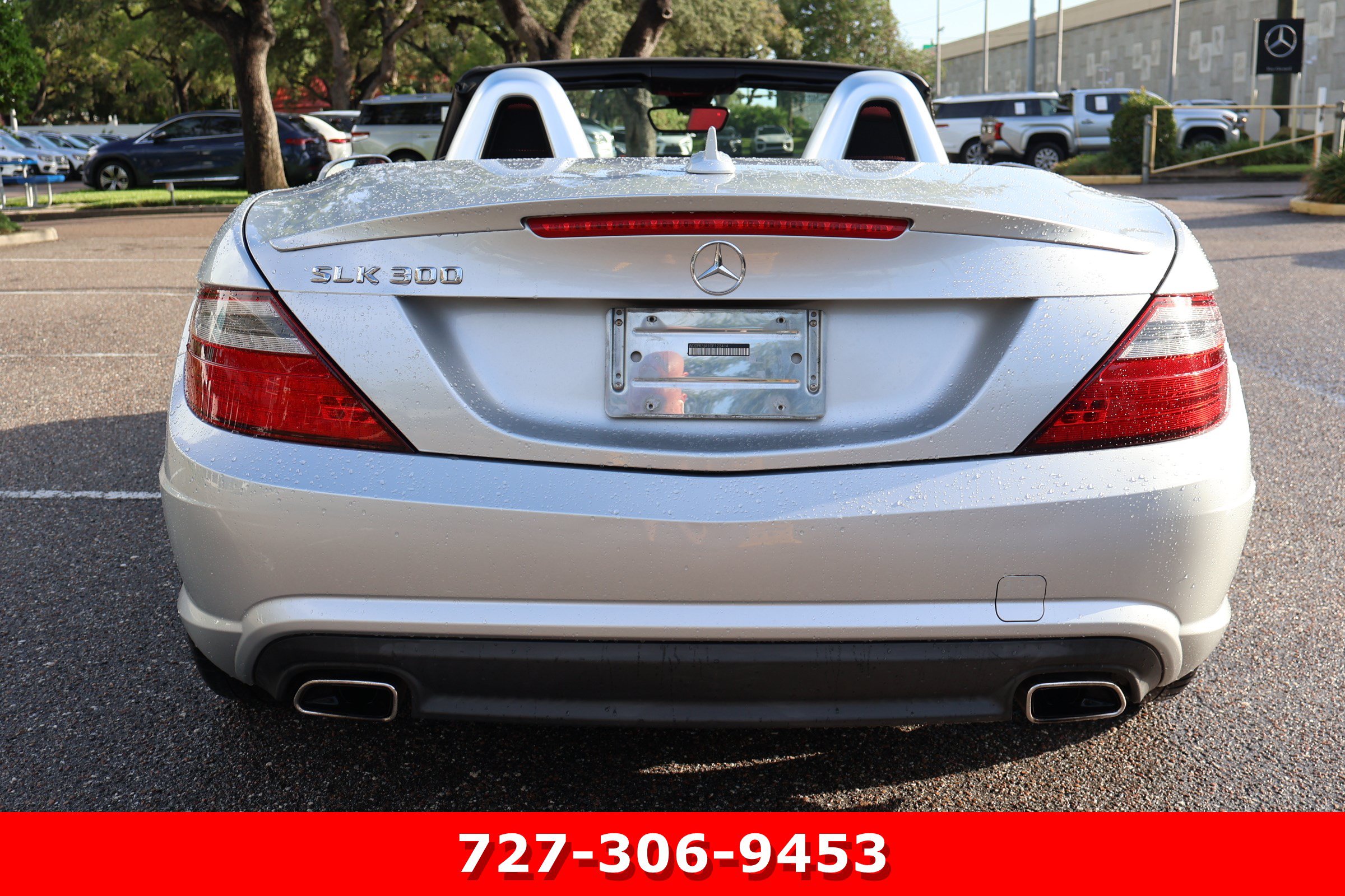 Used 2016 Mercedes-Benz SLK 300 image 8