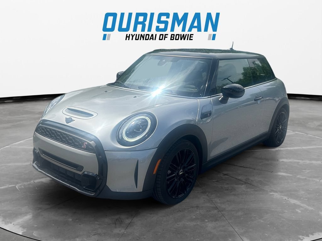 Used 2024 MINI Cooper S w/ Signature Upholstery Package FWD image 2