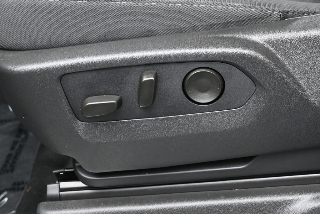 Used 2026 Chevrolet Silverado 1500 RST RWD image 12