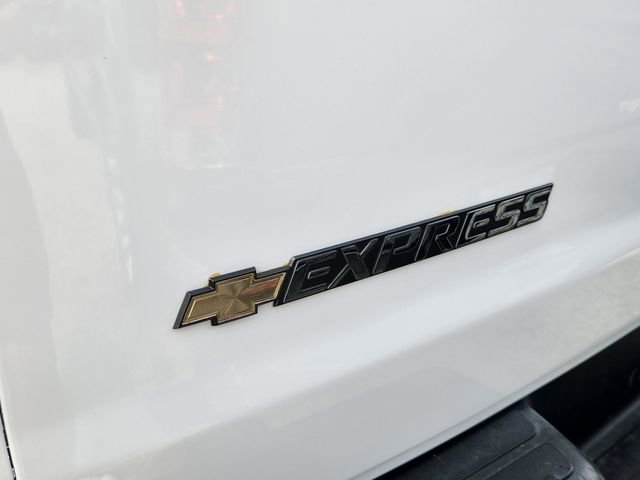 Used 2024 Chevrolet Express 2500 w/ Driver Convenience Package image 9
