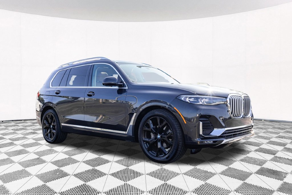 Used 2022 BMW X7 xDrive40i w/ Cold Weather Package AWD/4WD image 12