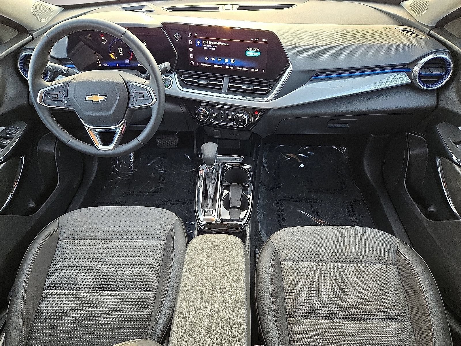 Used 2025 Chevrolet Trax LT w/ Driver Confidence Package FWD image 17