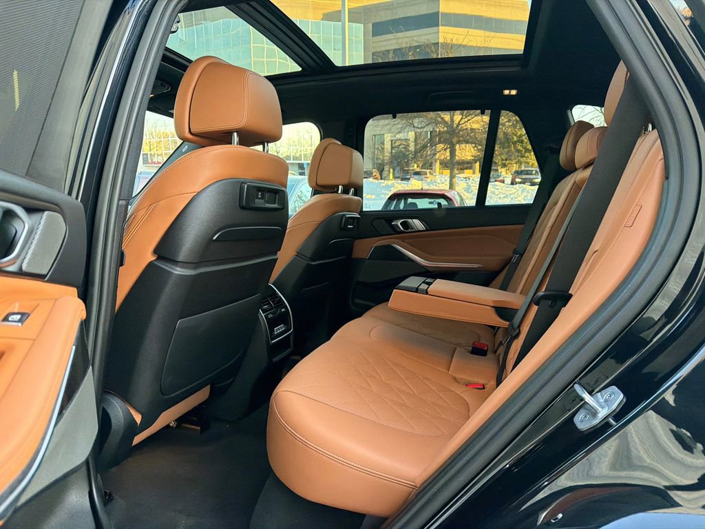 Used 2023 BMW X5 M50i w/ Executive Package image 19