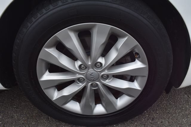 Used 2017 Kia Sedona EX FWD image 50