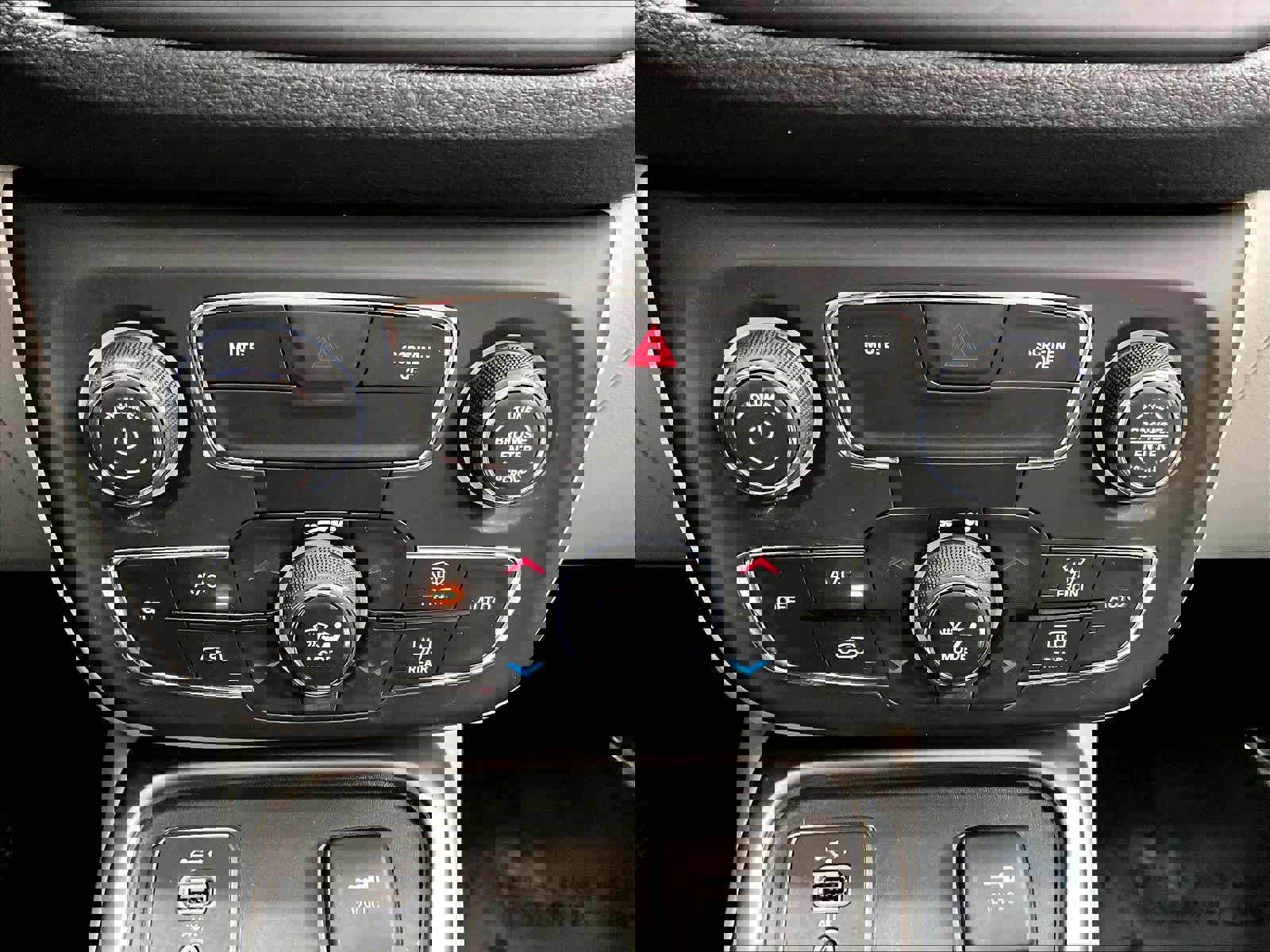 Used 2019 Jeep Compass Latitude w/ Popular Equipment Group image 36